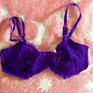 Victoria’s Secret bra 34C